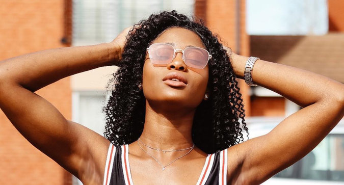 How to Hold Your Hair in Place This Winter