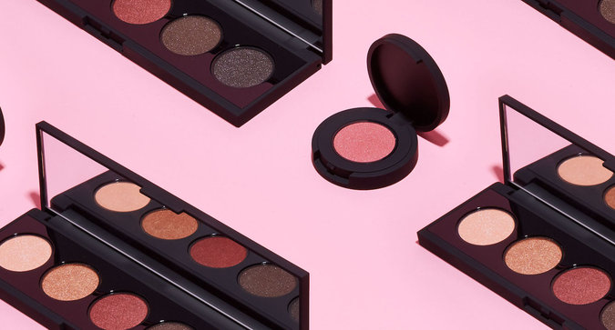 Follow Hailey Bieber’s Lead With Our bareMinerals VoxBox