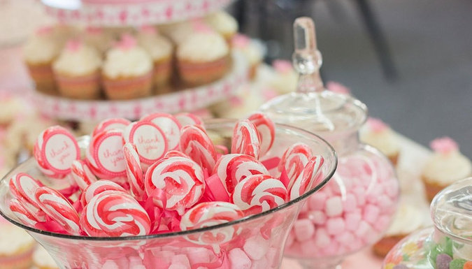 How to Throw a Candy Themed Party