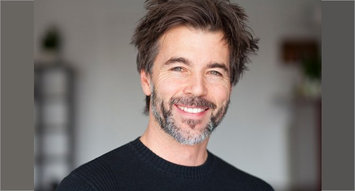 The Best Guy-Friendly Products for Hiding Gray Hairs