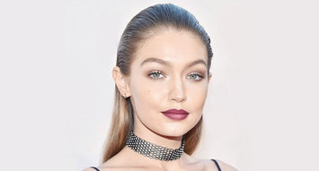 An Expert's Guide to a '90s Dark Lip