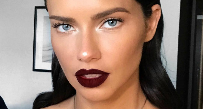 This is the Coolest New Way to Wear Highlighter
