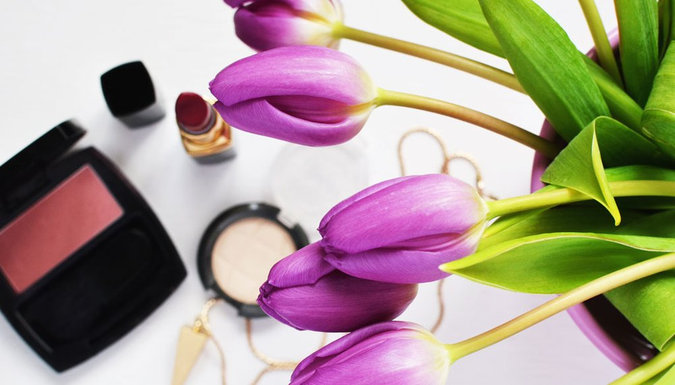 Keep it or Kiss It Goodbye? Expiration Dates for All of Your Makeup!