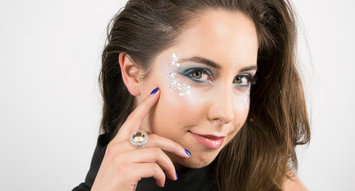 15-Minute Halloween Eye Makeup: Mermaid