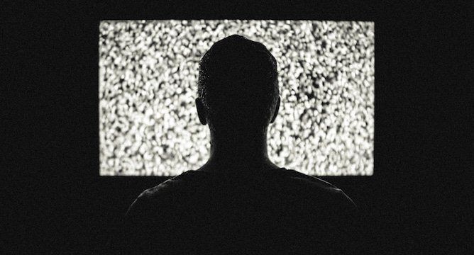 Top 10 Throwback Netflix Shows to Binge Watch