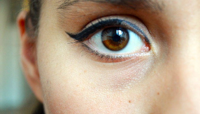 How To: The Purrr-fect Cat Eye with Rimmel