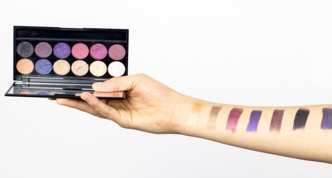 Get the Sleek MakeUP Look This Season