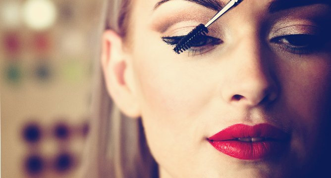 Weird Product Alert: Tweezerman Mascara Guard