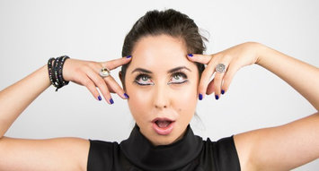 15-Minute Halloween Eye Makeup: Twiggy