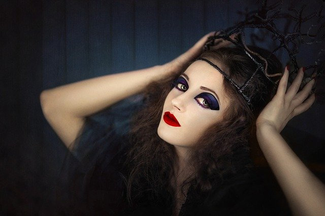 5 Halloween Makeup Tutorials You Need to Try This Year