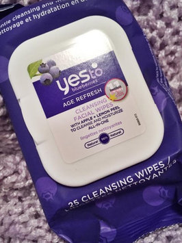 Photo of Yes To Blueberries Cleansing Facial Wipes uploaded by Vanna L.