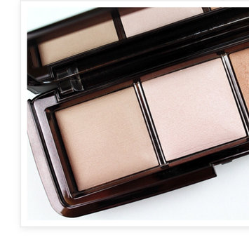 Photo of Hourglass Ambient Lighting Palette uploaded by The simple girl by noura ✿.