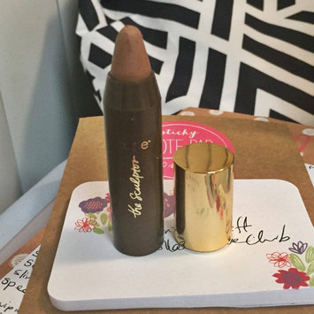 Photo of tarte™ the sculptor contouring face slenderizer uploaded by Vanna L.