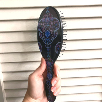 Photo of The Wet Brush Original Detangler uploaded by Tara N.