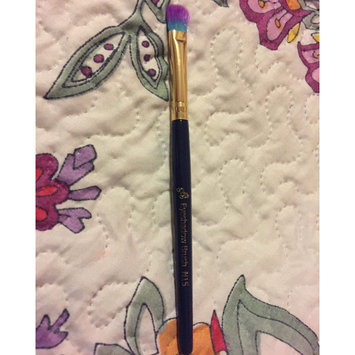 Photo of Micabeauty Angle Eye Shadow Brush uploaded by Tessa C.
