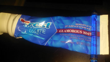 Photo of Crest® 3D White Luxe Glamorous White Toothpaste Vibrant Mint uploaded by Veronica S.