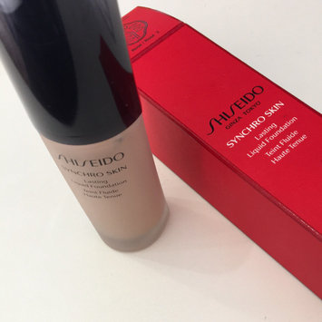 Photo of Shiseido Synchro Skin Glow Luminizing Fluid Foundation Broad Spectrum SPF 20 uploaded by Sisto A.
