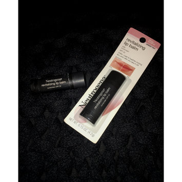 Photo of Neutrogena® Revitalizing Lip Balm SPF 20 uploaded by Sydney 💋.