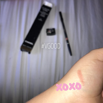 Photo of CHANEL Le Crayon Lèvres Precision Lip Definer uploaded by chloe o.