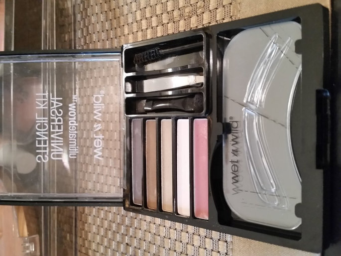 wet n wild Ultimate Brow Universal Stencil Kit