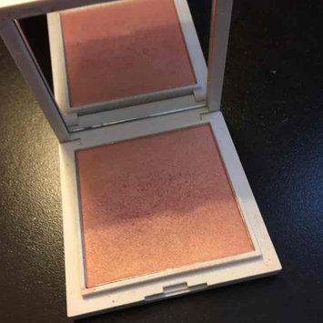 Photo of Jessica Liebeskind Illuminating Face Highlighter uploaded by Alecia K.