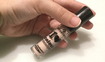 Photo of Essence I Love Colour Intensifying Eyeshadow Base uploaded by Veronica R.