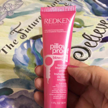 Photo of Redken Pillow Proof Blow Dry Express Primer Heat Protection Spray uploaded by Gladys D.