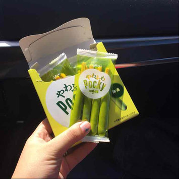 Photo of Glico Pocky Matcha Green Tea Cream Covered Biscuit Sticks uploaded by Violet W.