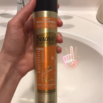 Photo of Suave® Professionals® Keratin Infusion Dry Shampoo uploaded by Kim G.