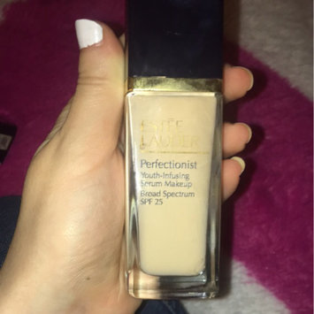 Photo of Estée Lauder Perfectionist Youth-Infusing Serum Makeup SPF 25 uploaded by Liz M.