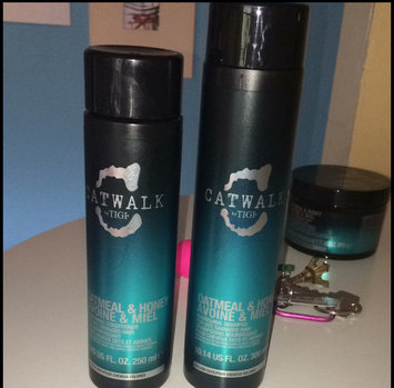 Photo of Catwalk Tigi Oatmeal & Honey Shampoo & Conditioner Set uploaded by Jazmin C.
