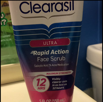 Photo of CLEARASIL® Rapid Rescue Deep Treatment Scrub uploaded by Chrimson E.
