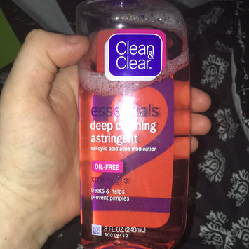 Photo of Clean & Clear® Essentials Deep Cleaning Astringent uploaded by Makayla S.