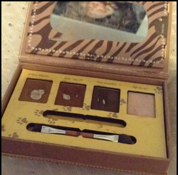 Photo of Essence How to Make Brows Wow Make-up Box uploaded by Kailee P.