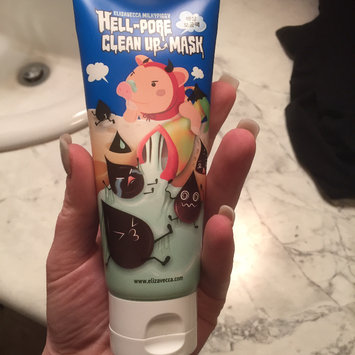 Photo of Elizavecca Hell-Pore Clean Up Mask uploaded by Lisa G.