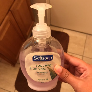 Photo of Softsoap Liquid Hand Soap uploaded by Sneha T.