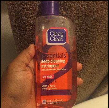 Photo of Clean & Clear® Essentials Deep Cleaning Astringent uploaded by Antoinette O.