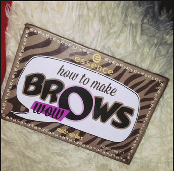 Photo of Essence How to Make Brows Wow Make-up Box uploaded by Moise B.