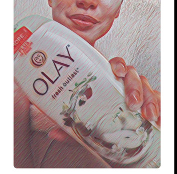 Photo of Olay Fresh Outlast Crisp Pear & Fuji Apple Body Wash uploaded by Anna M.