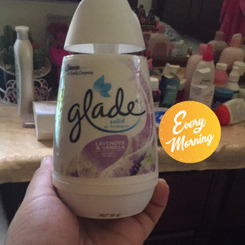 Photo of Glade Lavender & Vanilla Solid Air Freshener uploaded by Yerdi B.