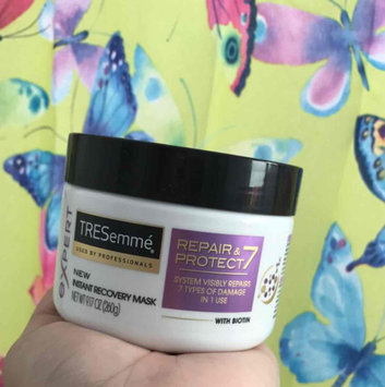 Photo of TRESemmé Expert with Biotin Repair & Protect Instant Recovery Mask uploaded by Andrea C.