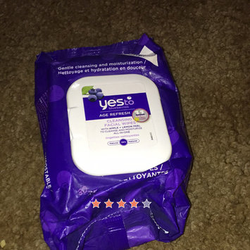 Photo of Yes To Blueberries Cleansing Facial Wipes uploaded by Alexa B.