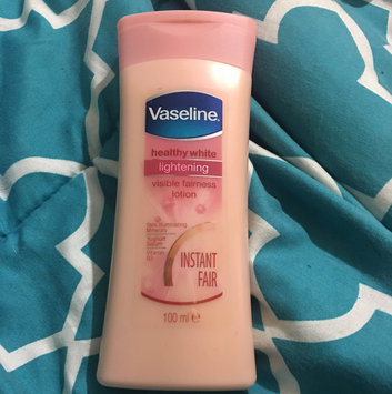 Photo of Vaseline Healthy White Lightening Visible Fairness Lotion uploaded by Norma Ms Jai H.