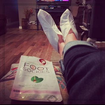 Photo of SpaLife Invigorating Sockies Foot Masks-2 pair Box uploaded by Christi H.