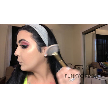 Photo of FENTY BEAUTY by Rihanna Killawatt Freestyle Highlighter uploaded by Vivian c.