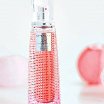 Photo of Givenchy Very Irrésistible Eau De Toilette uploaded by Paula F.