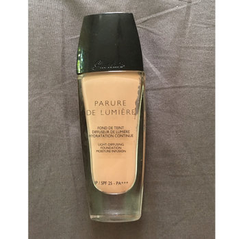 Photo of Guerlain Parure de Lumiere Foundation uploaded by Timeya V.