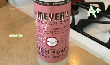 Photo of Mrs. Meyer's Clean Day Rosemary Dish Soap uploaded by Nicole T.