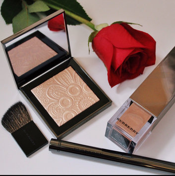 Photo of BURBERRY Fresh Glow Highlighter uploaded by Marisa B.