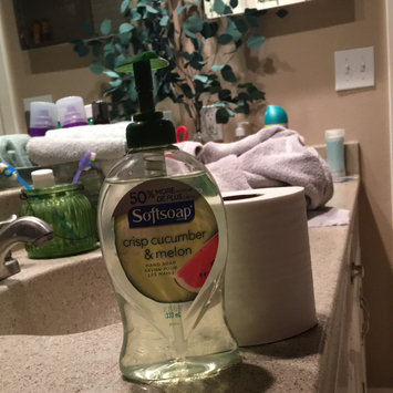 Photo of Softsoap® Crisp Cucumber & Melon Liquid Hand Soap uploaded by katie s.